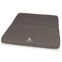 Knuffelwuff Faltbare Reisematte Orthopädisch Roanoke Aus Laser Gestepptem Kunstleder Braun/ Grau M-L -Trixie Deutschland Verkaufs-Shop 68a5fbb8a155698ac8689db125a4ad866136186e 1412101 de DE 5674afd43e16ba64cb6efe0e19c08ddf55eb734ajth6YT